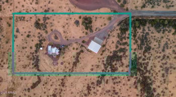 48424 520th Ave, Aguila, AZ 85320
