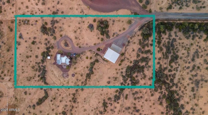 48424 N 520th Ave, Aguila, AZ 85320