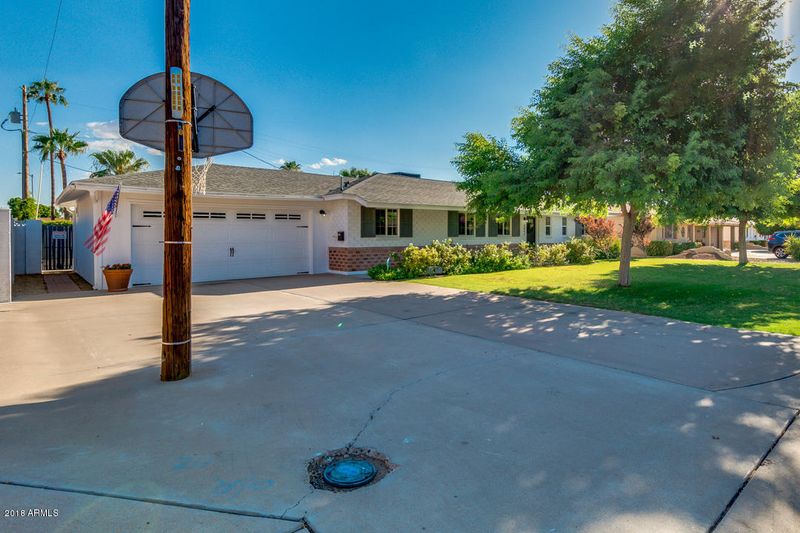 4843 E Avalon Dr, Phoenix, AZ 85018