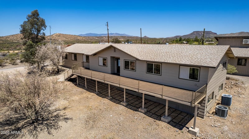 48451 27th Ave, New River, AZ 85087