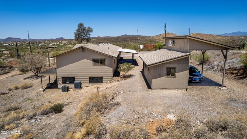 48451 27th Ave, New River, AZ 85087