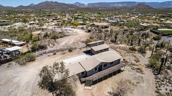 48451 27th Ave, New River, AZ 85087