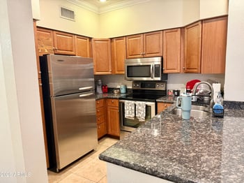 4848 36th St #115, Phoenix, AZ 85018