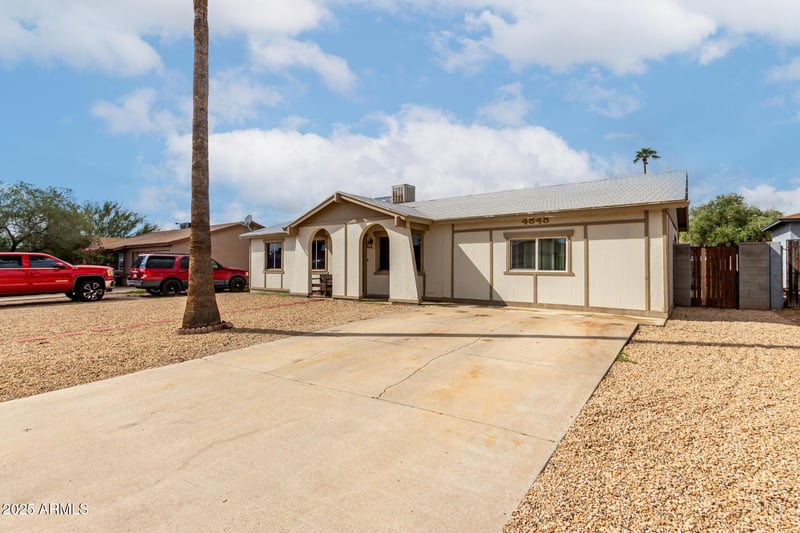 4848 79th Dr, Phoenix, AZ 85033