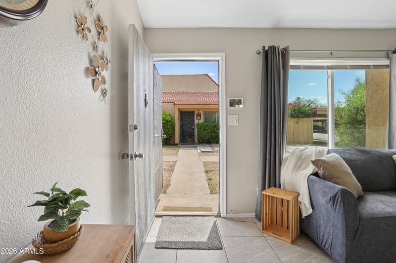 4848 Rose Ln, Glendale, AZ 85301