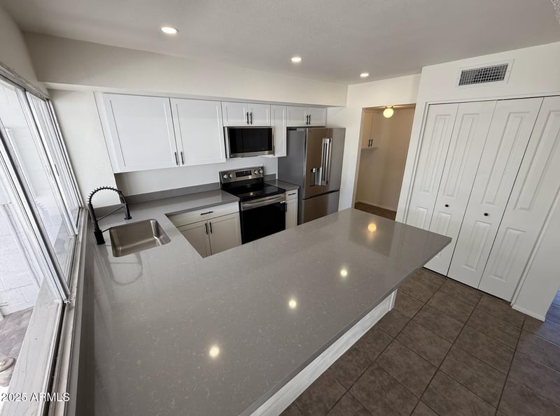 4849 Northern Ave, Glendale, AZ 85301