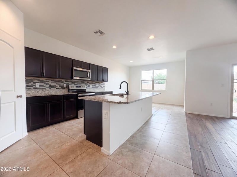 4850 Living Stone Way, San Tan Valley, AZ 85143
