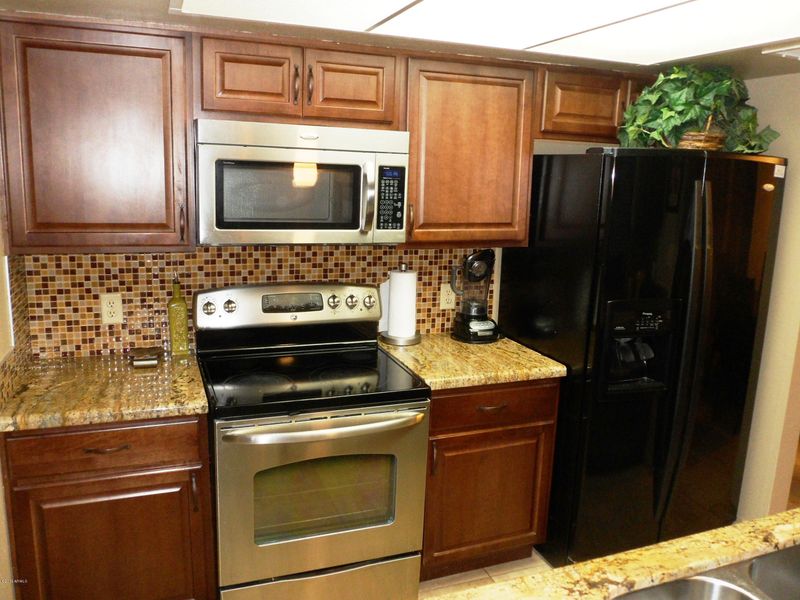 4859 W Seldon Ln, Glendale, AZ 85302