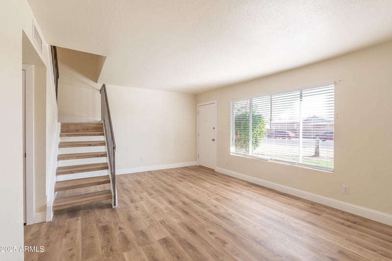 4864 Rose Ln, Glendale, AZ 85301