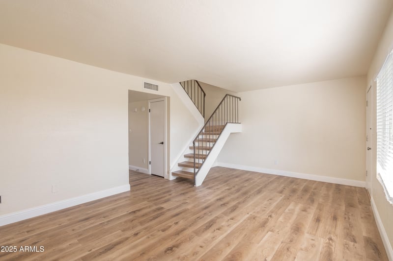 4864 Rose Ln, Glendale, AZ 85301