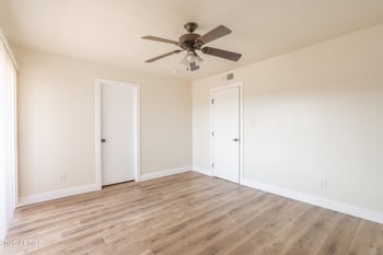 4864 Rose Ln, Glendale, AZ 85301