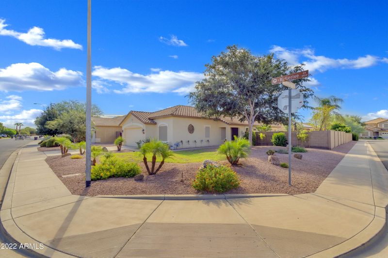 4865 E Bellerive Dr, Chandler, AZ 85249