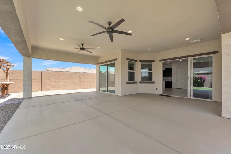 4866 185 Th Dr, Goodyear, AZ 85395