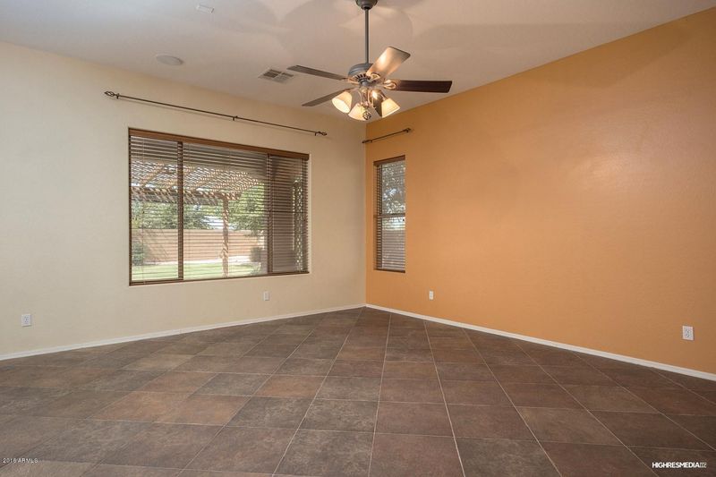 4869 E Gleneagle Dr, Chandler, AZ 85249