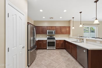 4869 Stonecreek Blvd, Gilbert, AZ 85298