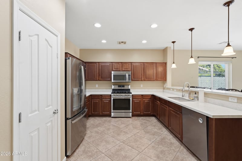 4869 Stonecreek Blvd, Gilbert, AZ 85298