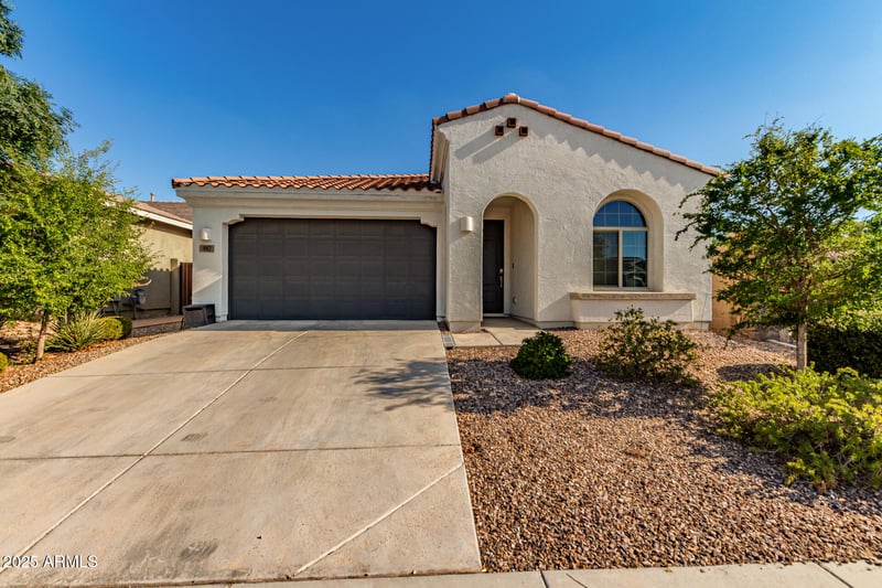 487 Rainbow Bridge Ln, San Tan Valley, AZ 85140