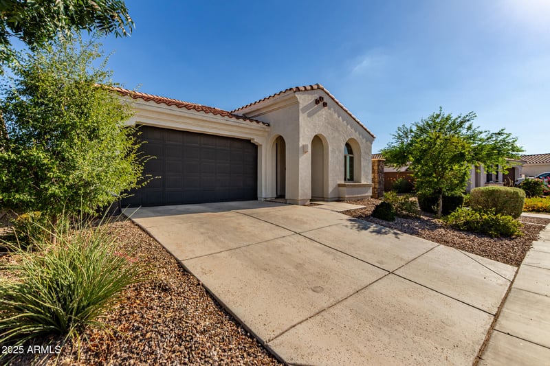 487 Rainbow Bridge Ln, San Tan Valley, AZ 85140