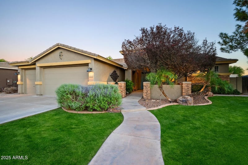 4879 Fresno St, Chandler, AZ 85249