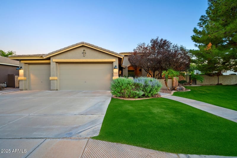 4879 Fresno St, Chandler, AZ 85249