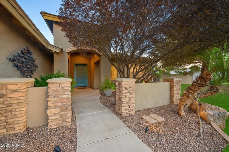 4879 Fresno St, Chandler, AZ 85249