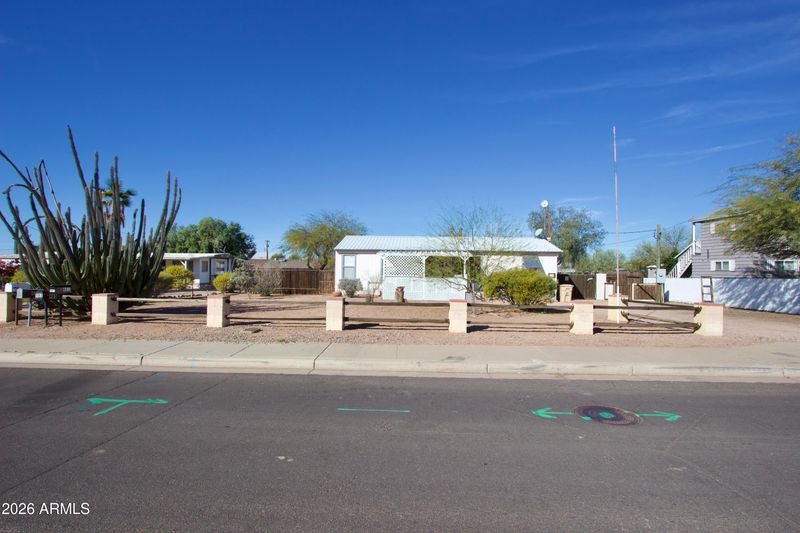 488 N Saguaro Dr, Apache Junction, AZ 85120