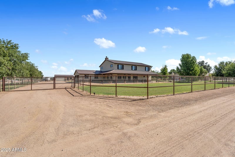 4880 E Beehive Rd, San Tan Valley, AZ 85140