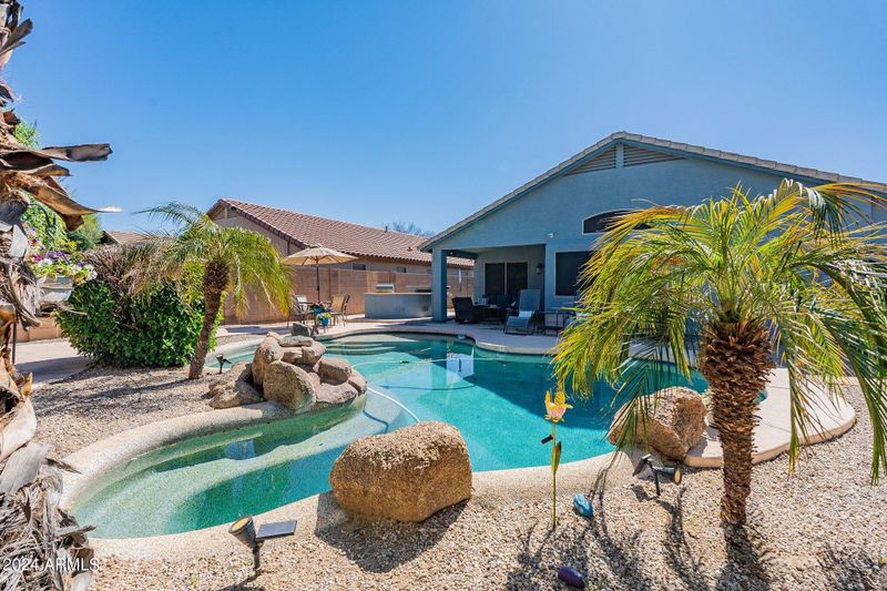 4882 E Cherry Hills Dr, Chandler, AZ 85249
