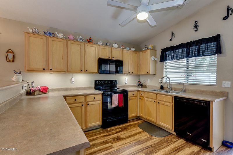4883 E Meadow Lark Way, San Tan Valley, AZ 85140