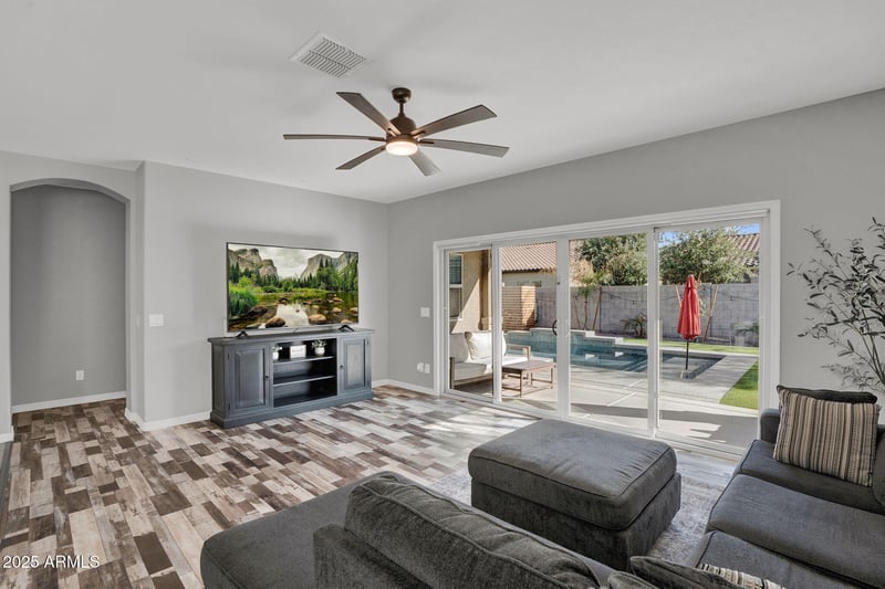 489 Flame Tree Ave, San Tan Valley, AZ 85140
