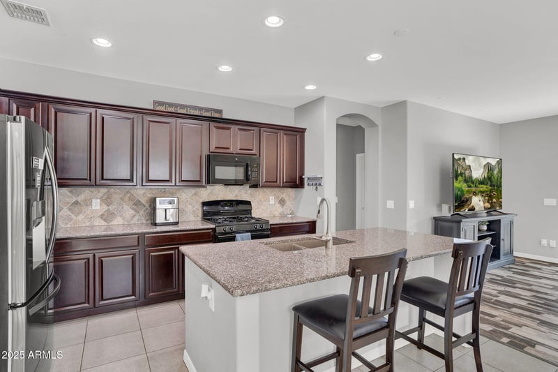 489 Flame Tree Ave, San Tan Valley, AZ 85140