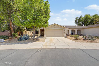 49 W Nolana Pl, San Tan Valley, AZ 85143