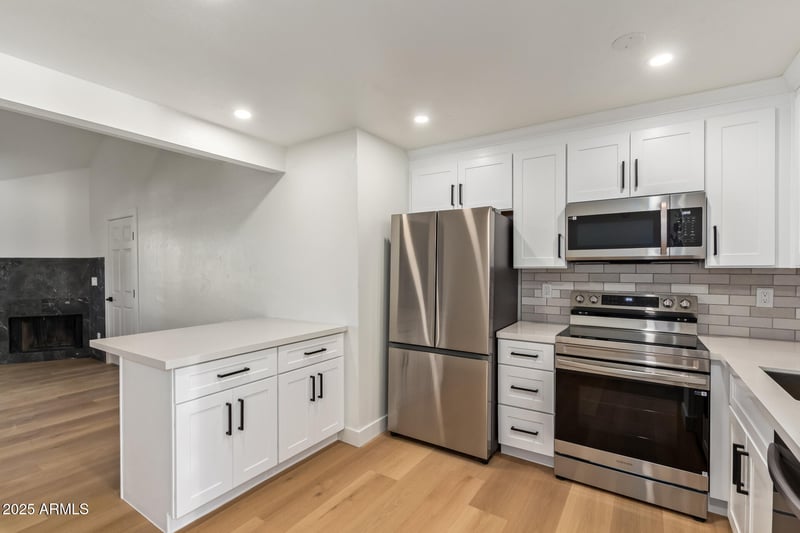 4901 Calle Los Cerros Dr #202, Tempe, AZ 85282