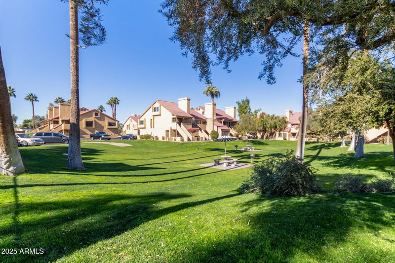 4901 Calle Los Cerros Dr #241, Tempe, AZ 85282