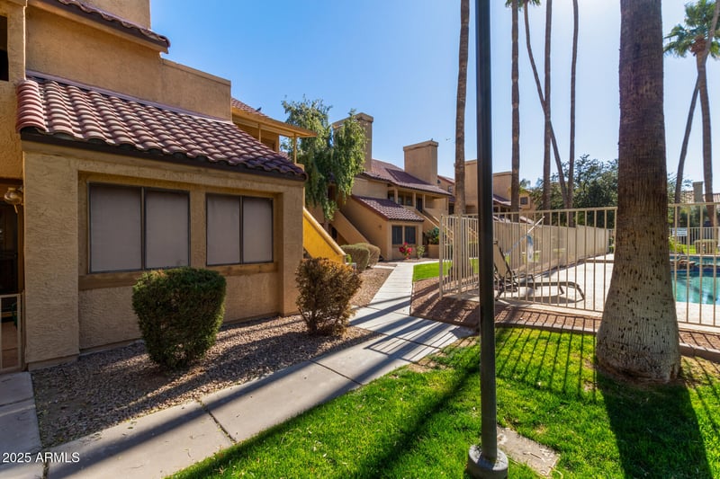 4901 Calle Los Cerros Dr #241, Tempe, AZ 85282