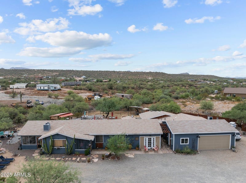 49011 7th Ave, New River, AZ 85087