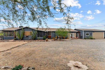 49011 7th Ave, New River, AZ 85087