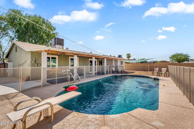 4902 Sheridan St, Phoenix, AZ 85035