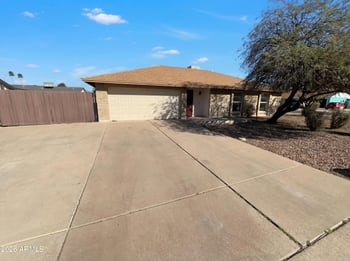 4902 Windrose Dr, Glendale, AZ 85304