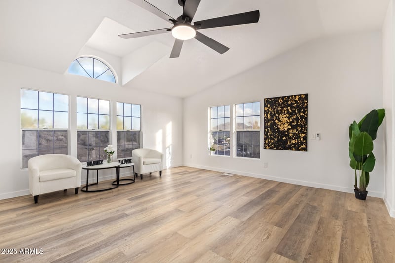 49039 24th Ave, New River, AZ 85087