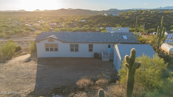 49039 24th Ave, New River, AZ 85087
