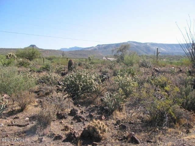 49040 N 3rd Ave, New River, AZ 85087
