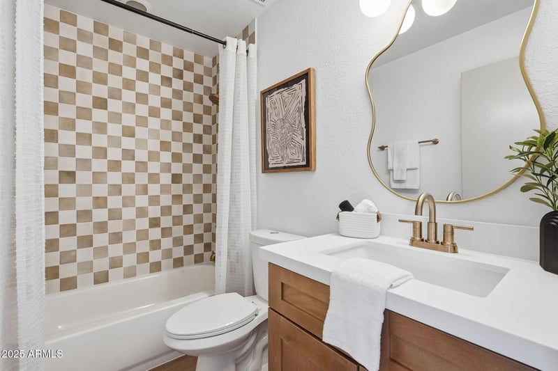 4908 Marco Polo Rd, Glendale, AZ 85308