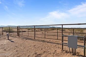 49102 530th Ave, Aguila, AZ 85320