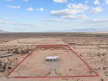 49102 530th Ave, Aguila, AZ 85320