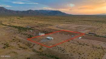 49102 530th Ave, Aguila, AZ 85320