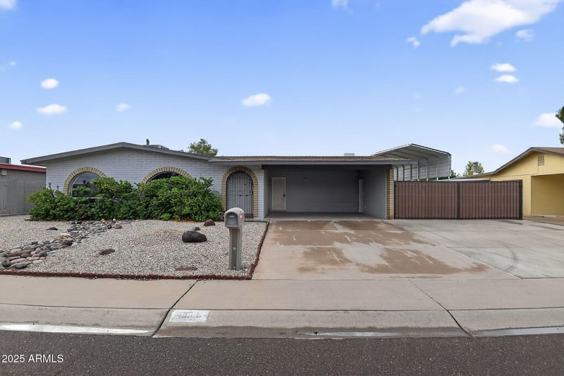 4911 Beverly Ln, Glendale, AZ 85306