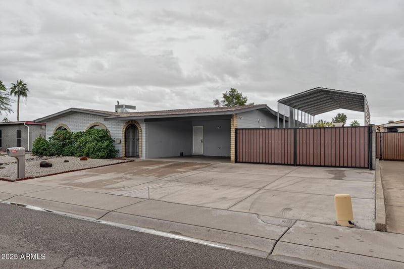 4911 Beverly Ln, Glendale, AZ 85306
