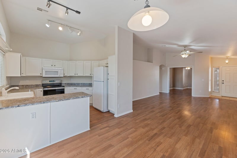 4911 W Wikieup Ln, Glendale, AZ 85308