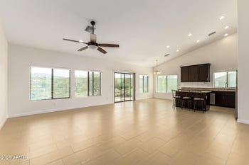 49112 3rd Ave, New River, AZ 85087